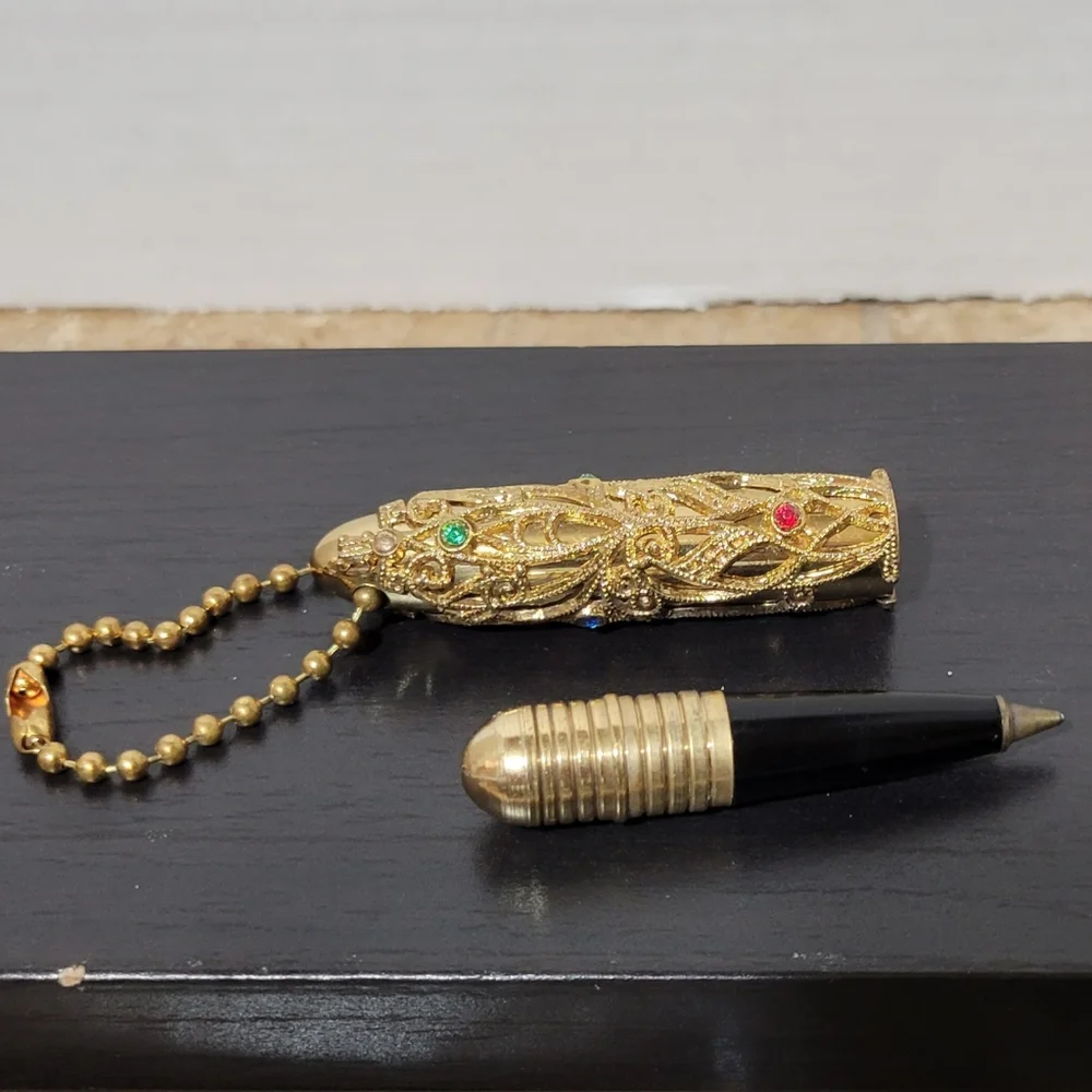Vtg Ornate Gold Filagree w/Rhinestones Keychain Pen.